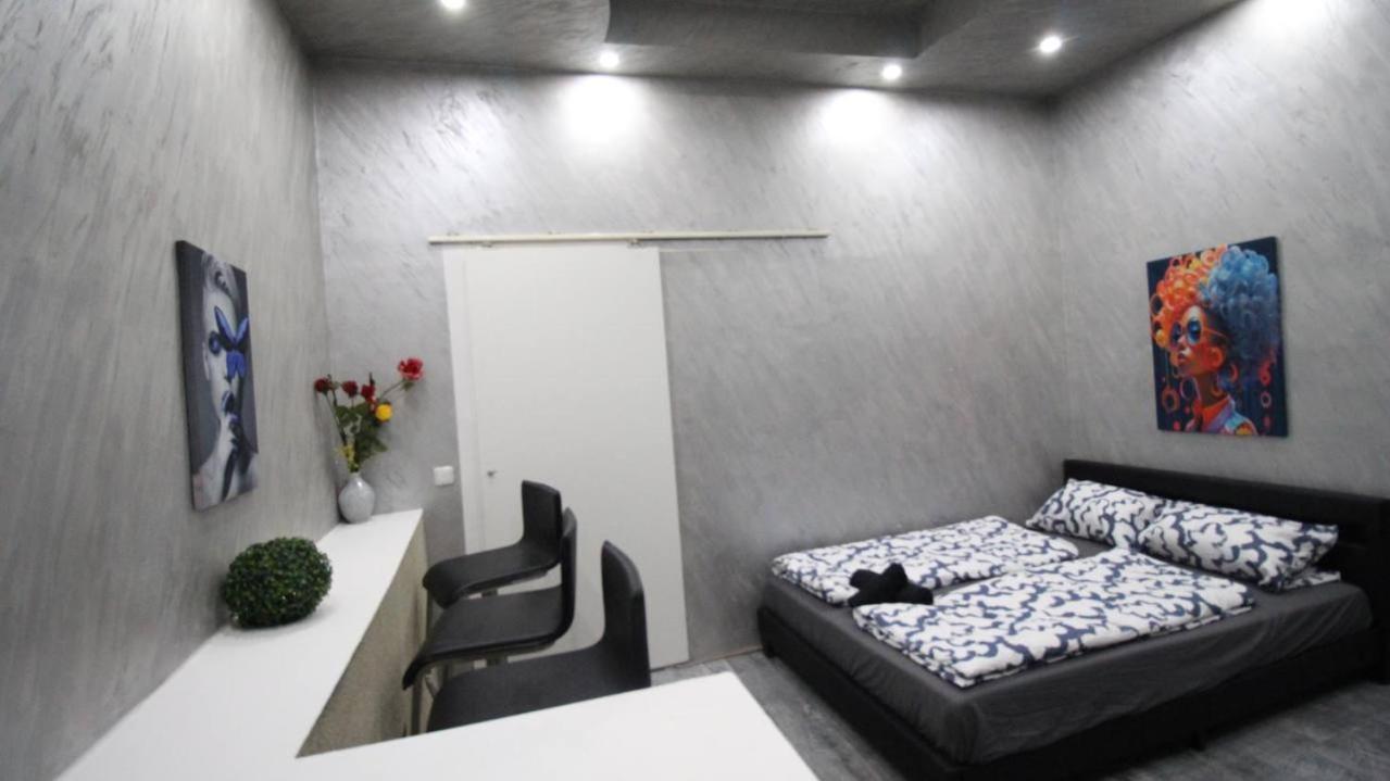 Family Studio In Akh Area Вена Экстерьер фото
